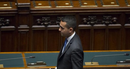 Camera: risposta del Governo a interrogazione FdI su chiusure domenicali esercizi commerciali