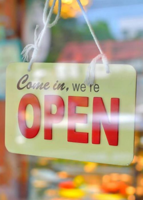 Confimprese contro le chiusure festive dei negozi. Ricevi il nostro aggiornamento settimanale sul tema